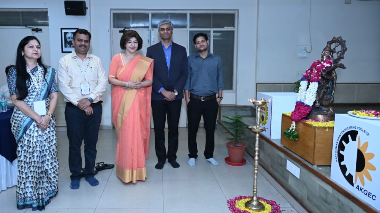 वीएलएसआई डिज़ाइन” विषय पर एक दो दिवसीय द्विभाषी कार्यशाला का सफलतापूर्वक उद्घाटन किया गया।